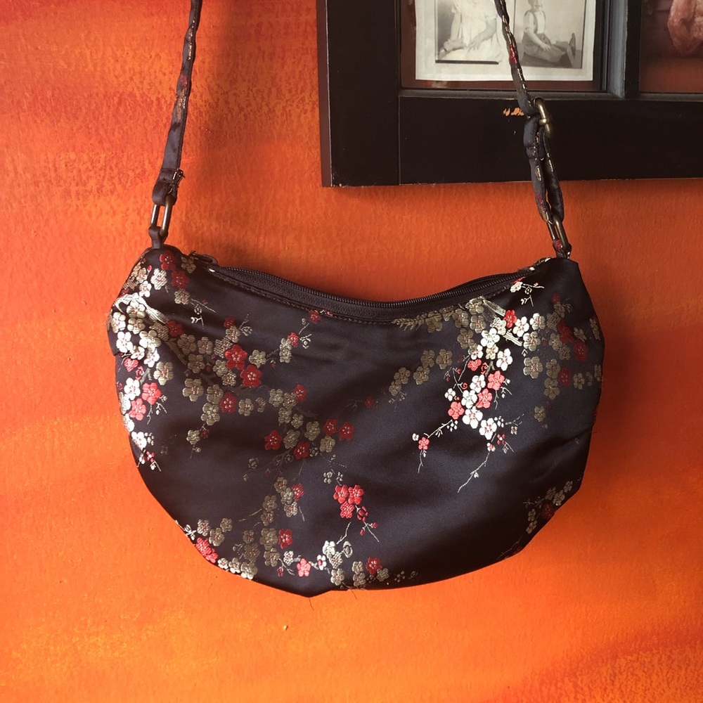Asian Inspired Floral Pattern Purse